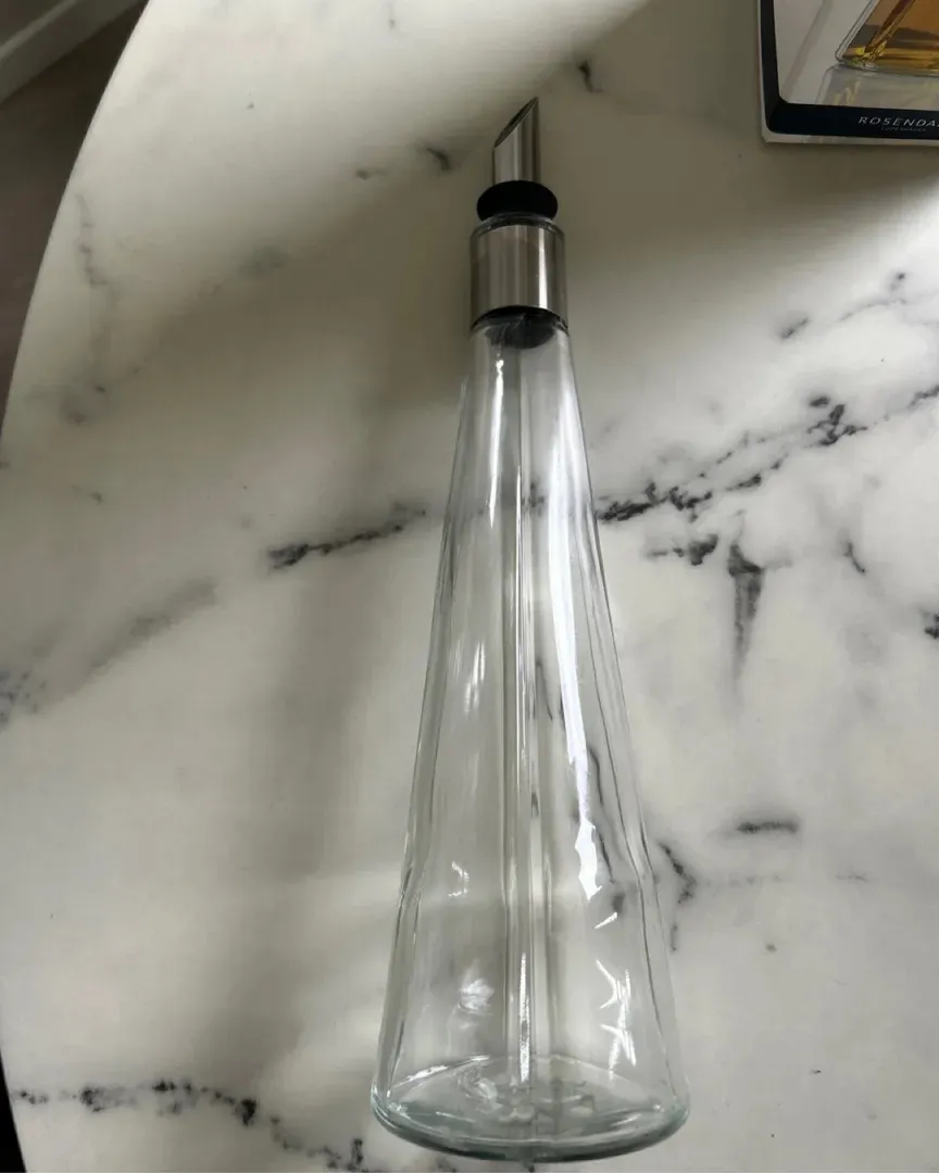 Carafe  oil pourer