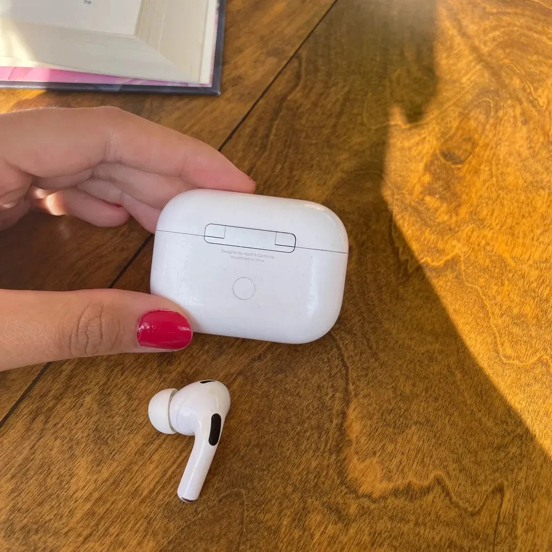 Apple airpods pro 2