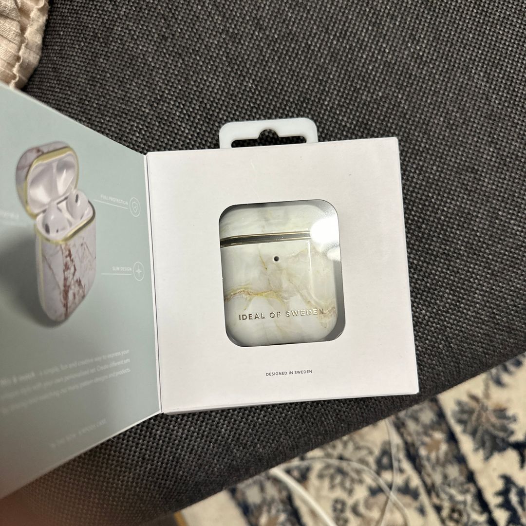 Airpods case