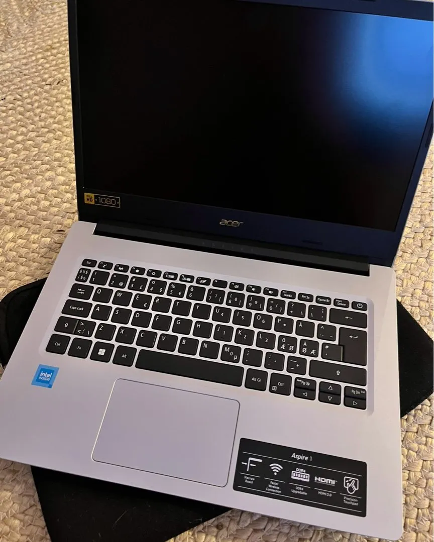 Acer Aspire 1