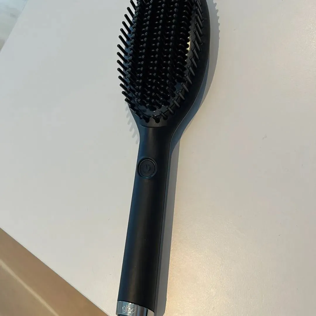 Hot brush