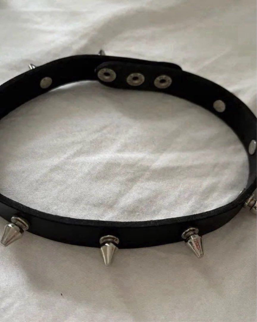 Spikes choker