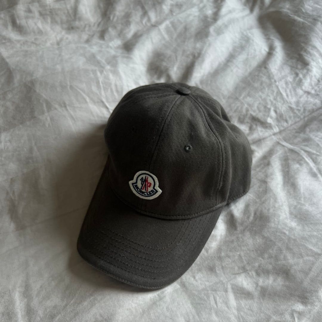 Moncler caps