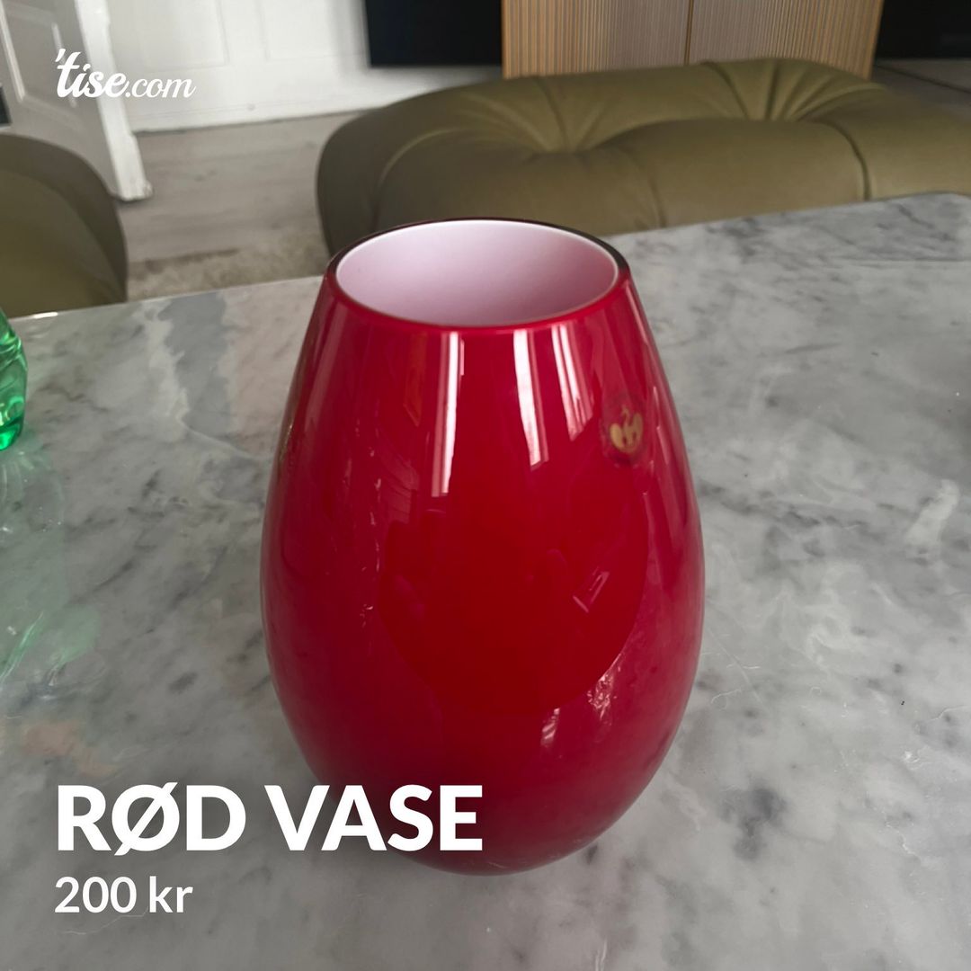 Rød vase