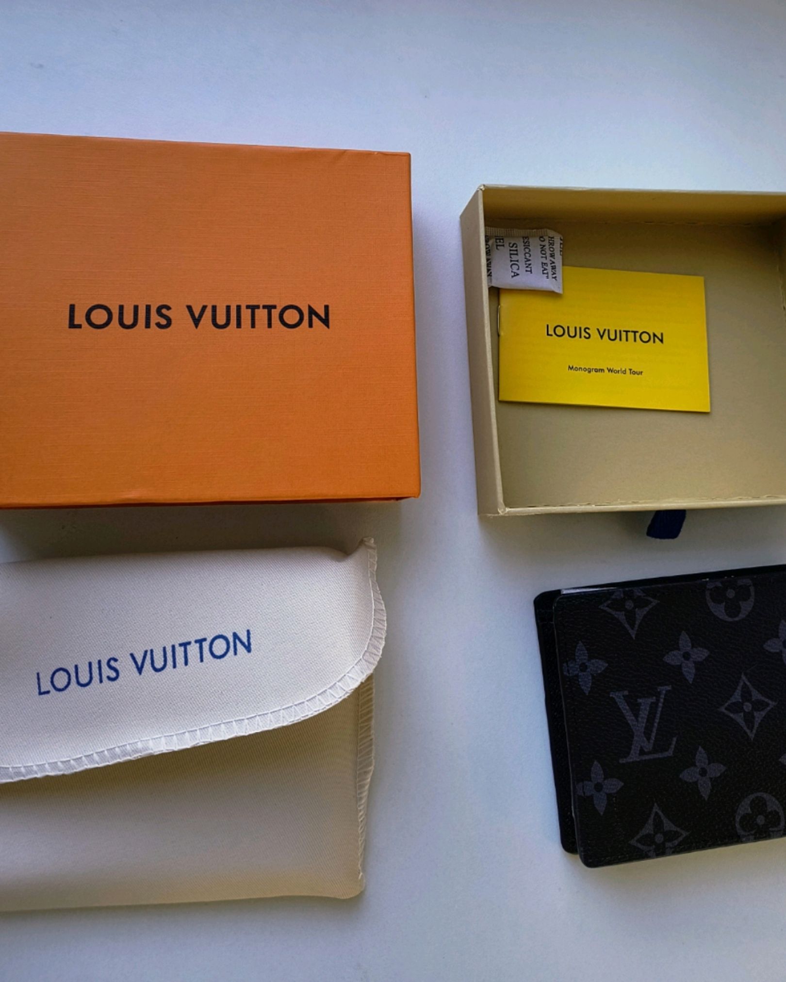 Louis Vuitton Pung