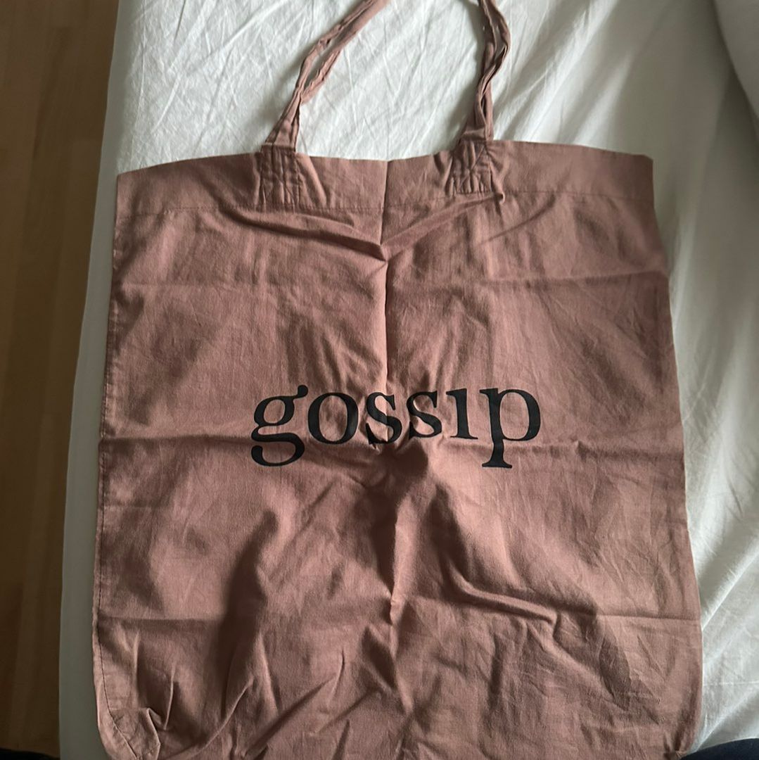 Gossip tote bag