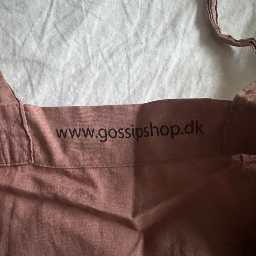 Gossip tote bag