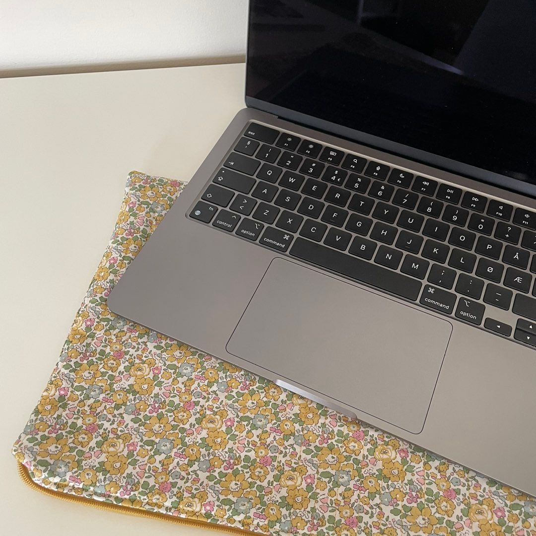 Mac cover