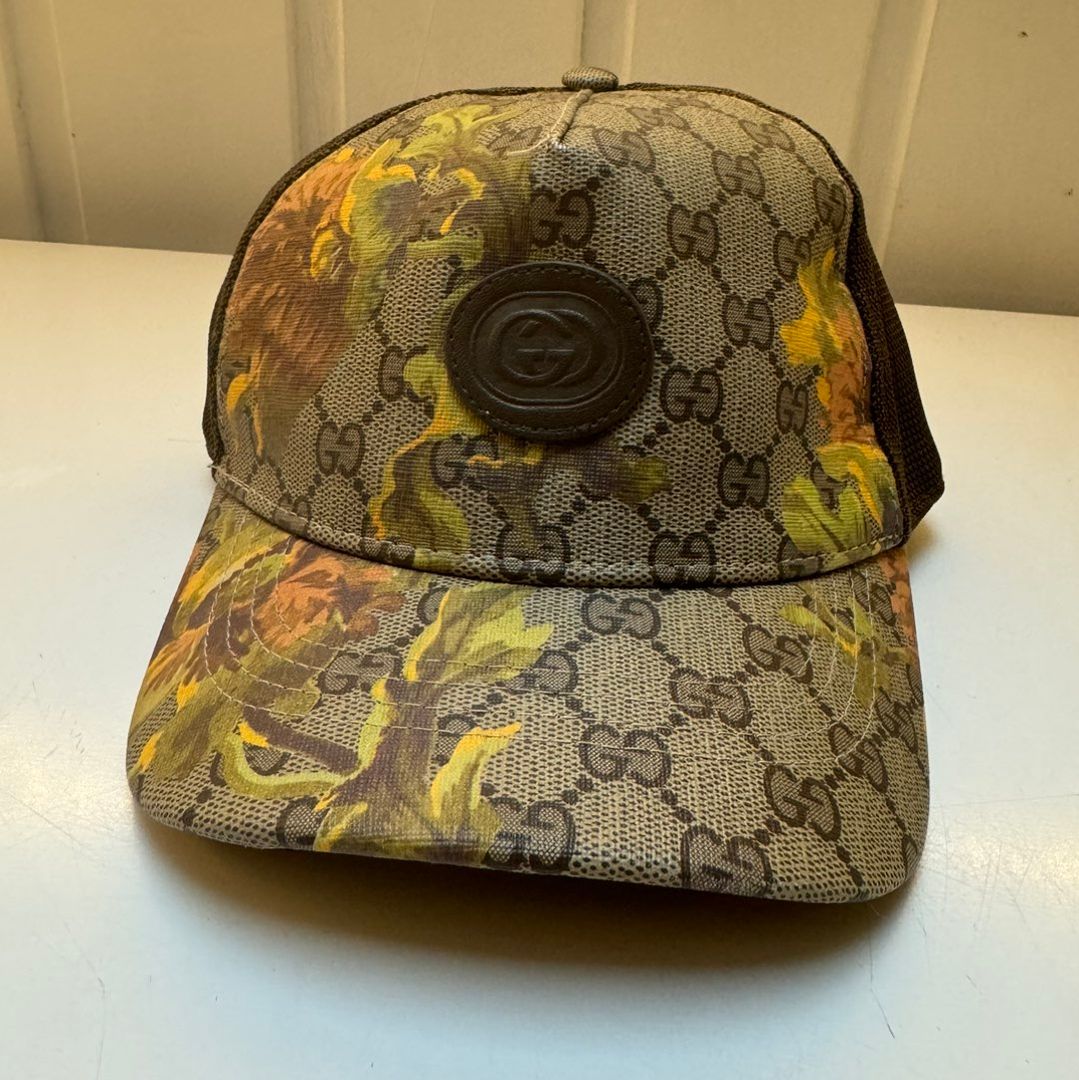 Gucci flower caps