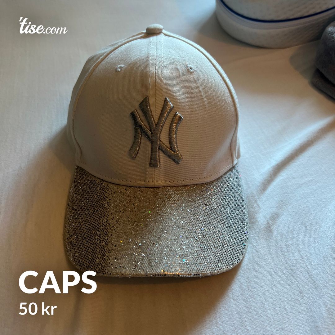 Caps