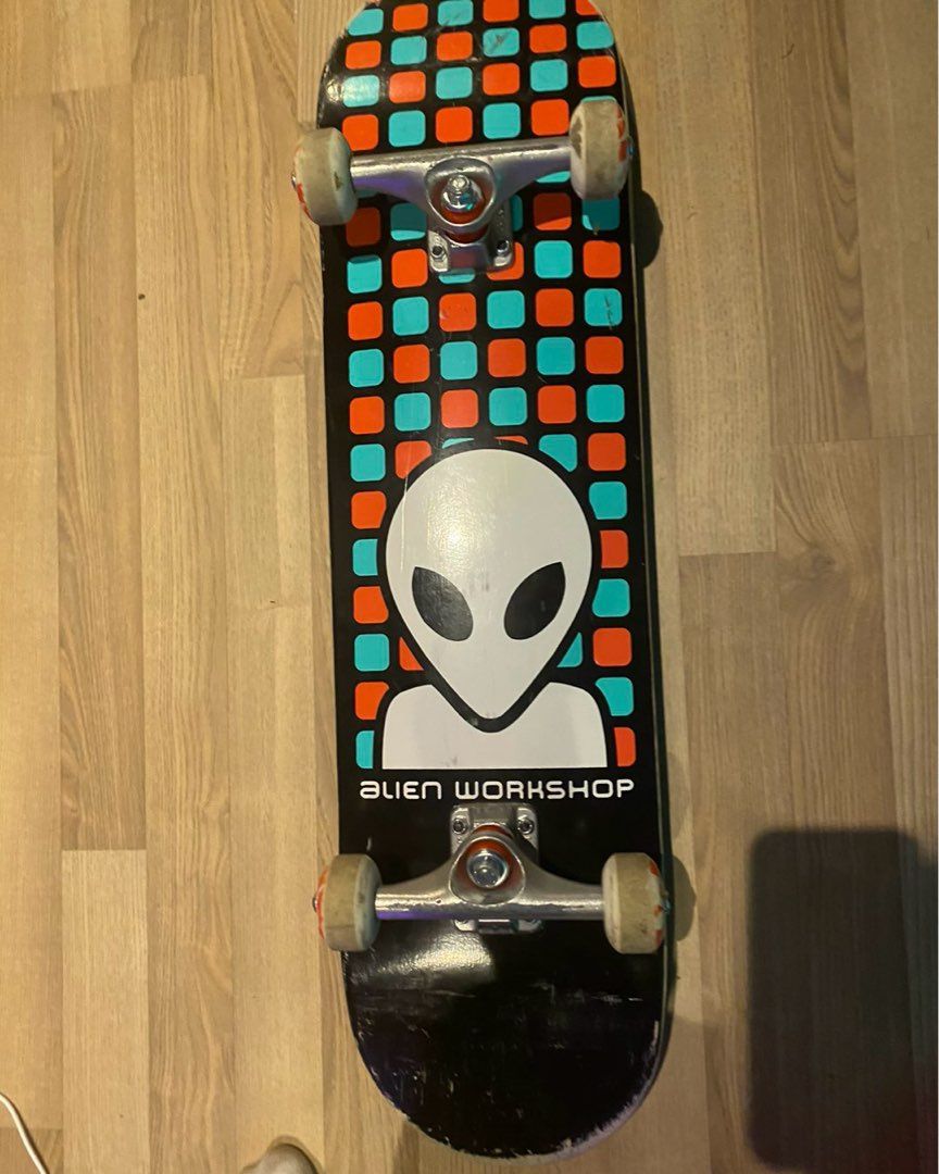 Skate board