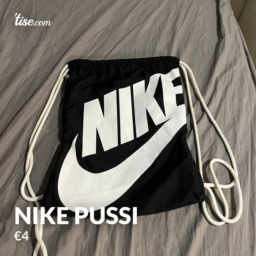 Nike pussi