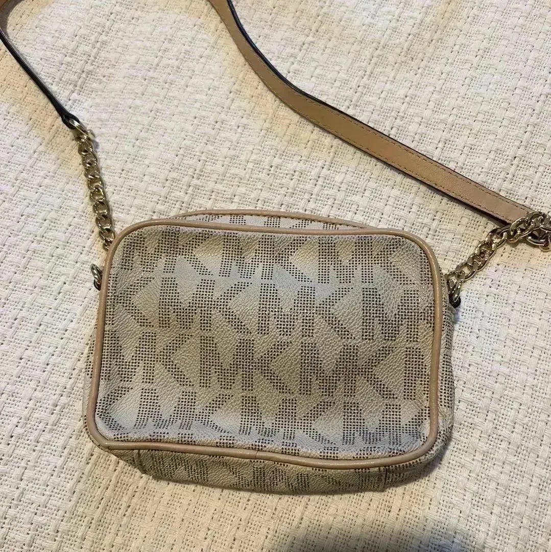 Michael kors laukku