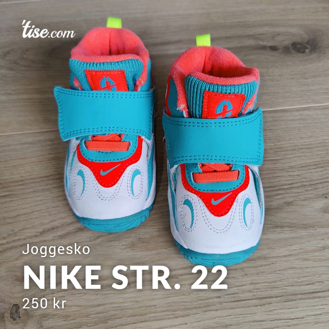 Nike str 22