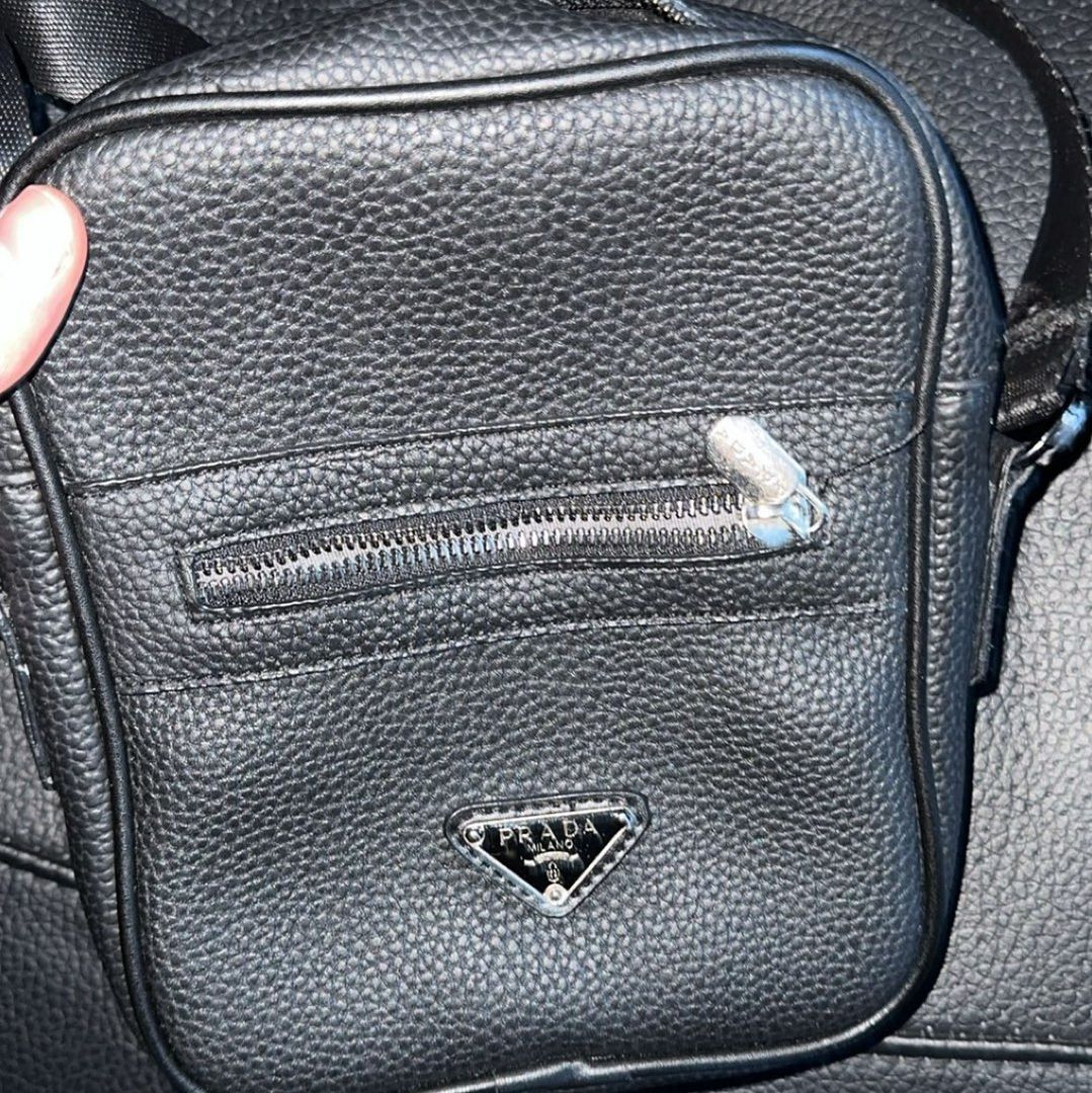 Prada sidebag