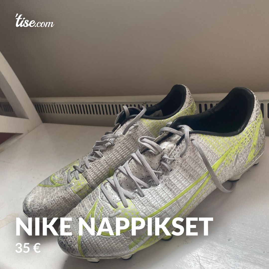 Nike nappikset