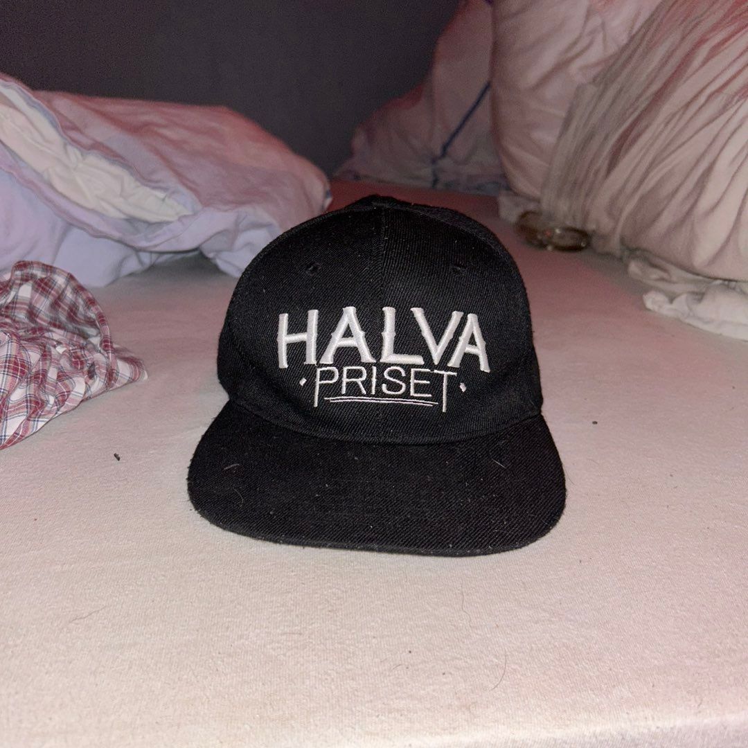 Halva priset caps