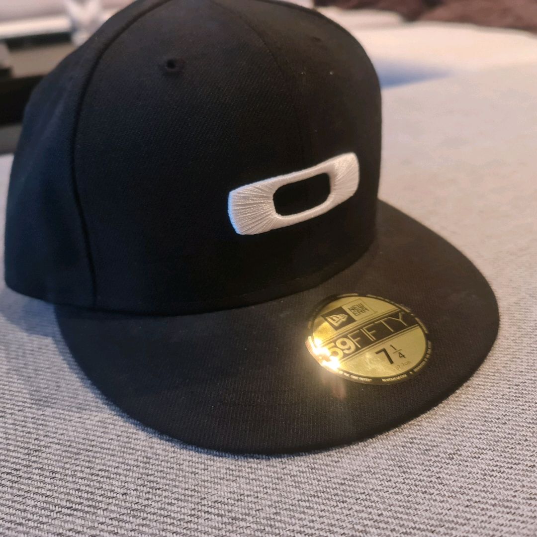 Oakley New Era Caps