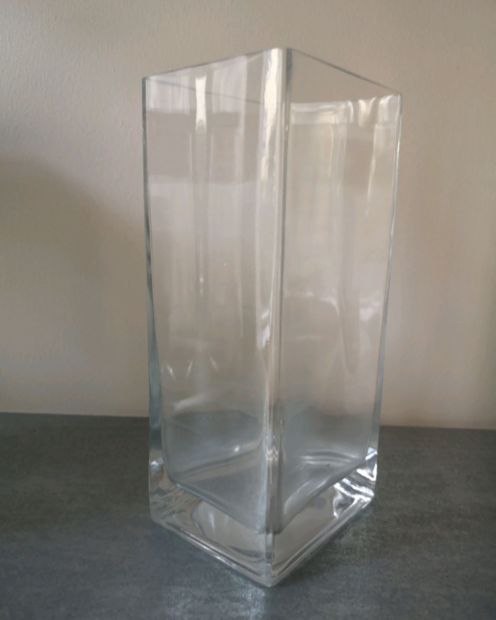 Firkantet Vase