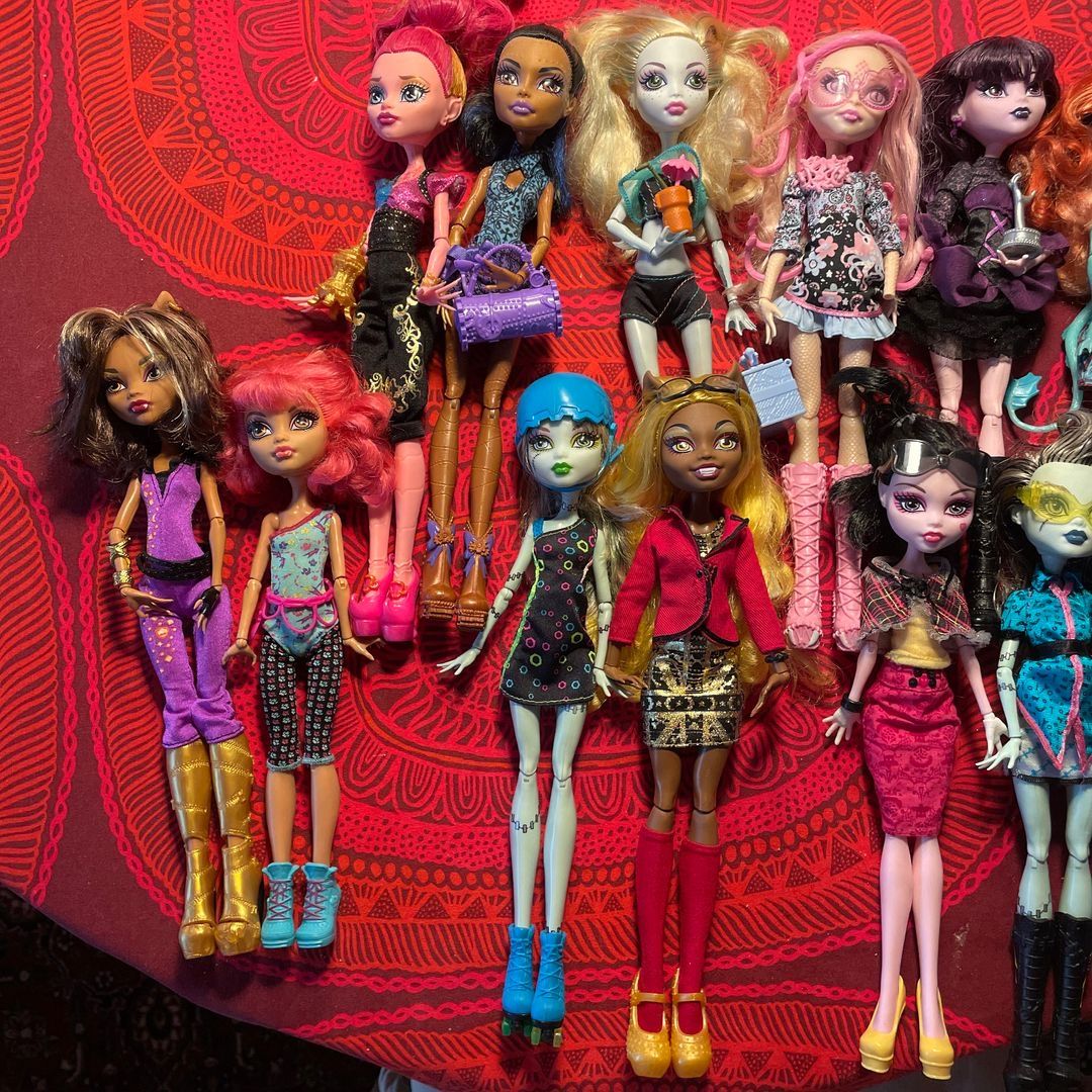 Monster high nukkeja