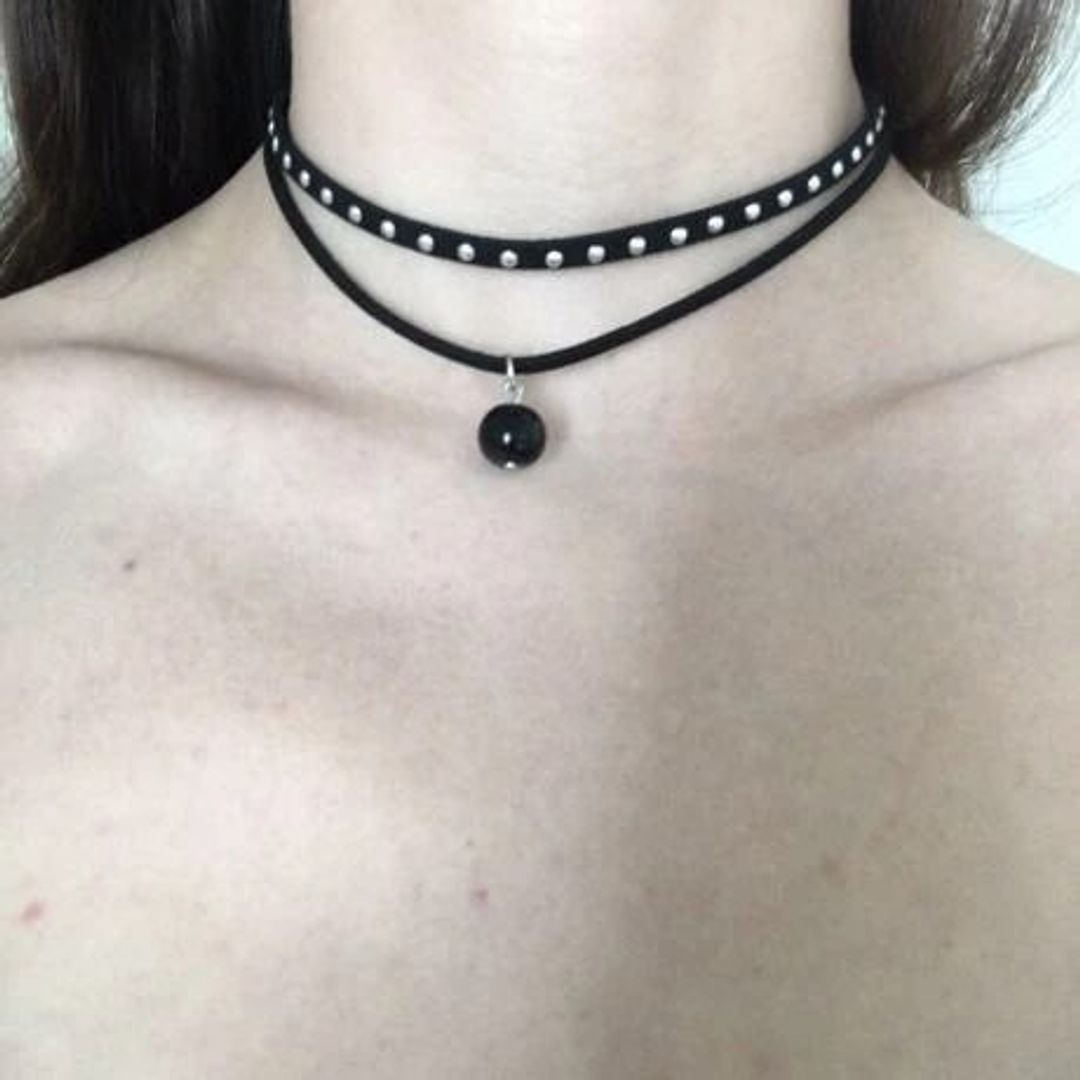 CHOKER