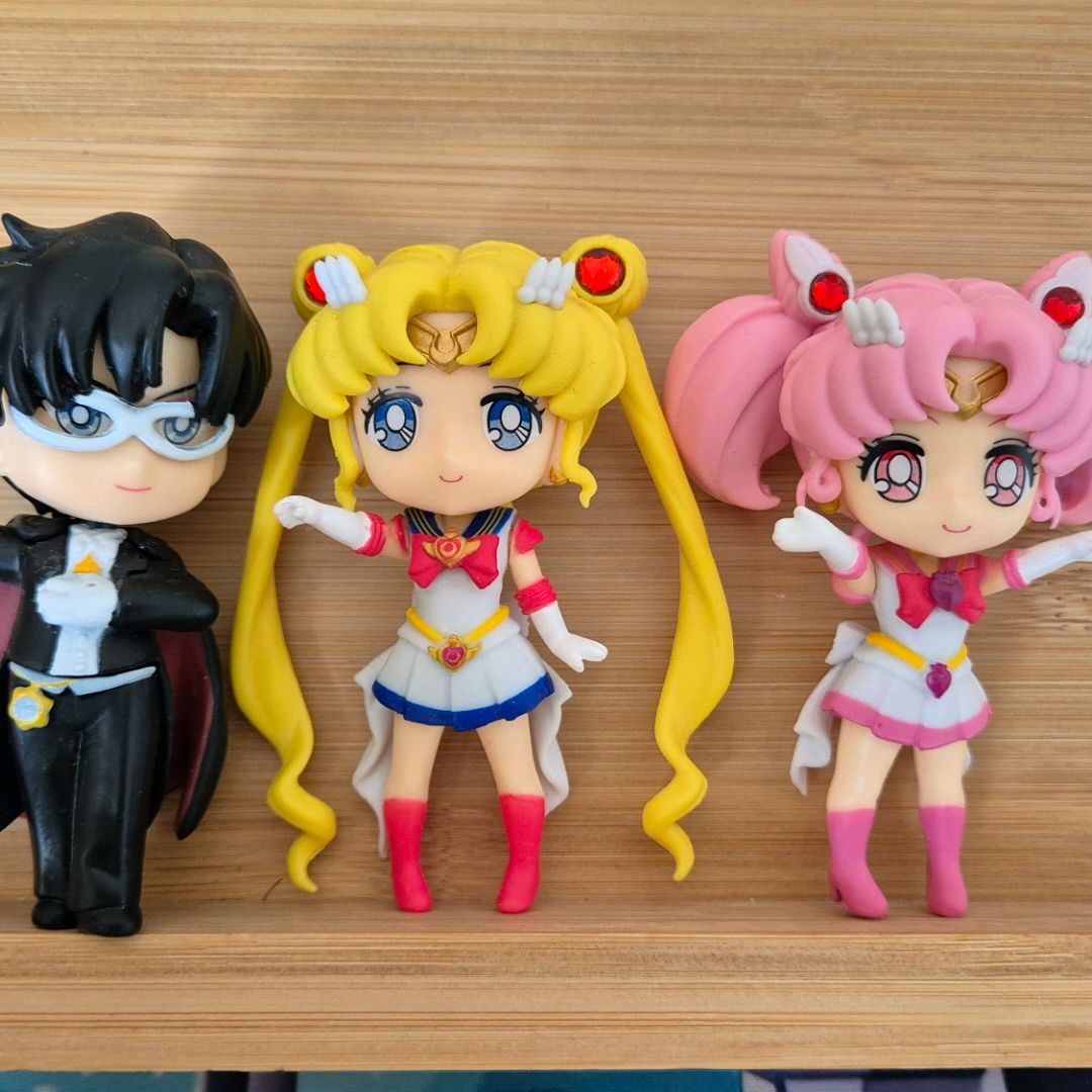 Sailor moon figures