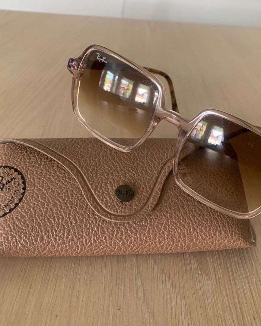 Ray Ban Square