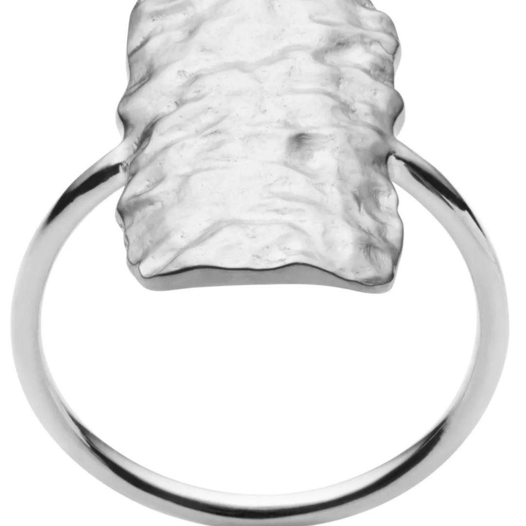 Maanesten ring