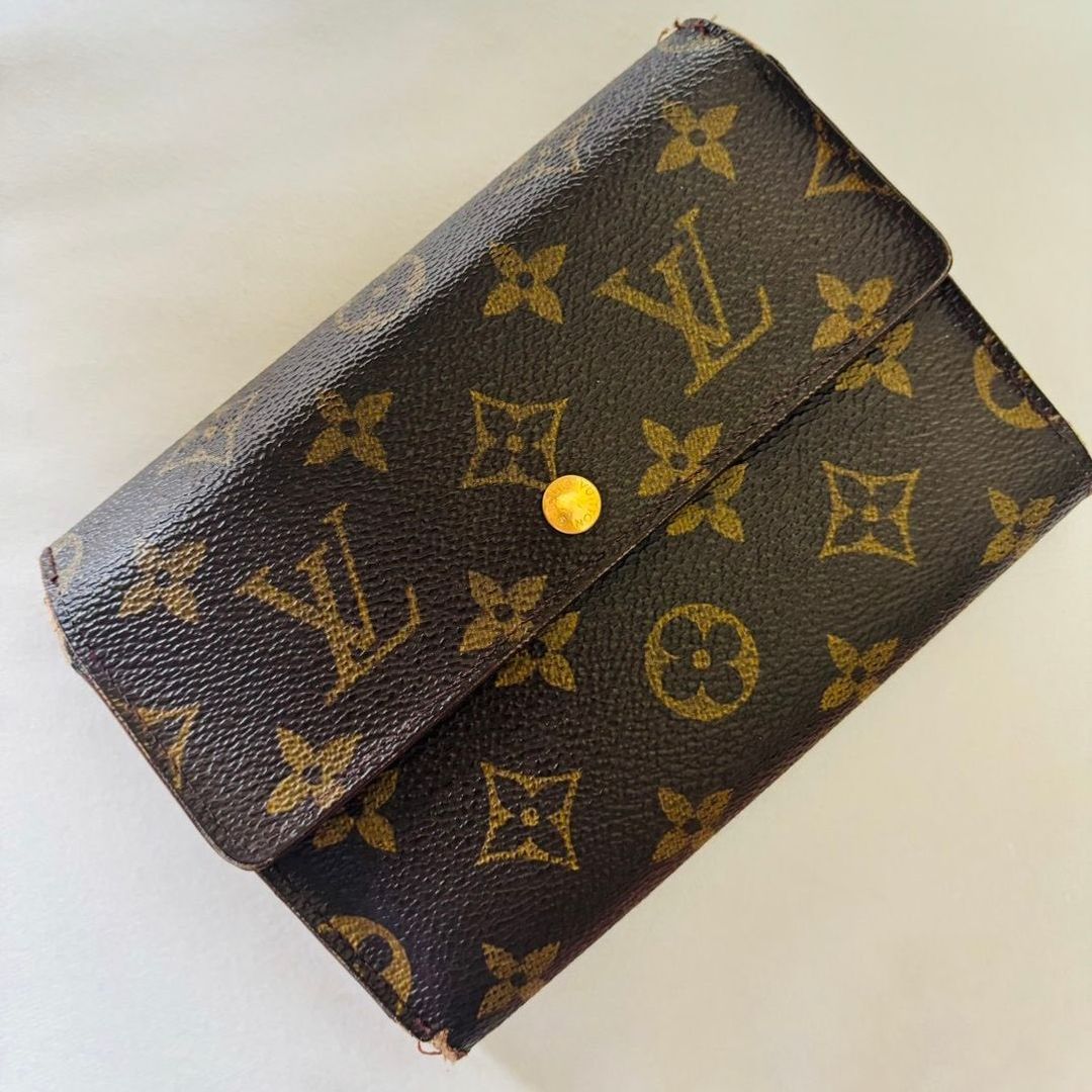 LOUIS VUITTON