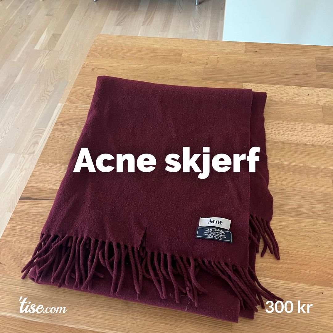 Acne skjerf