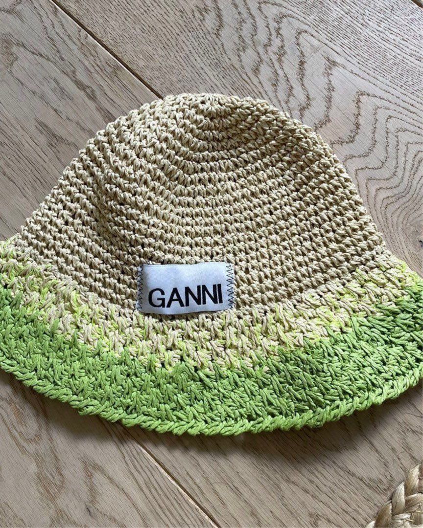 Ganni hat