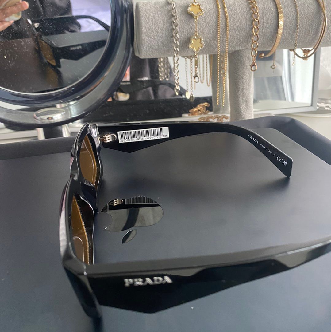 Ægte Prada solbrille