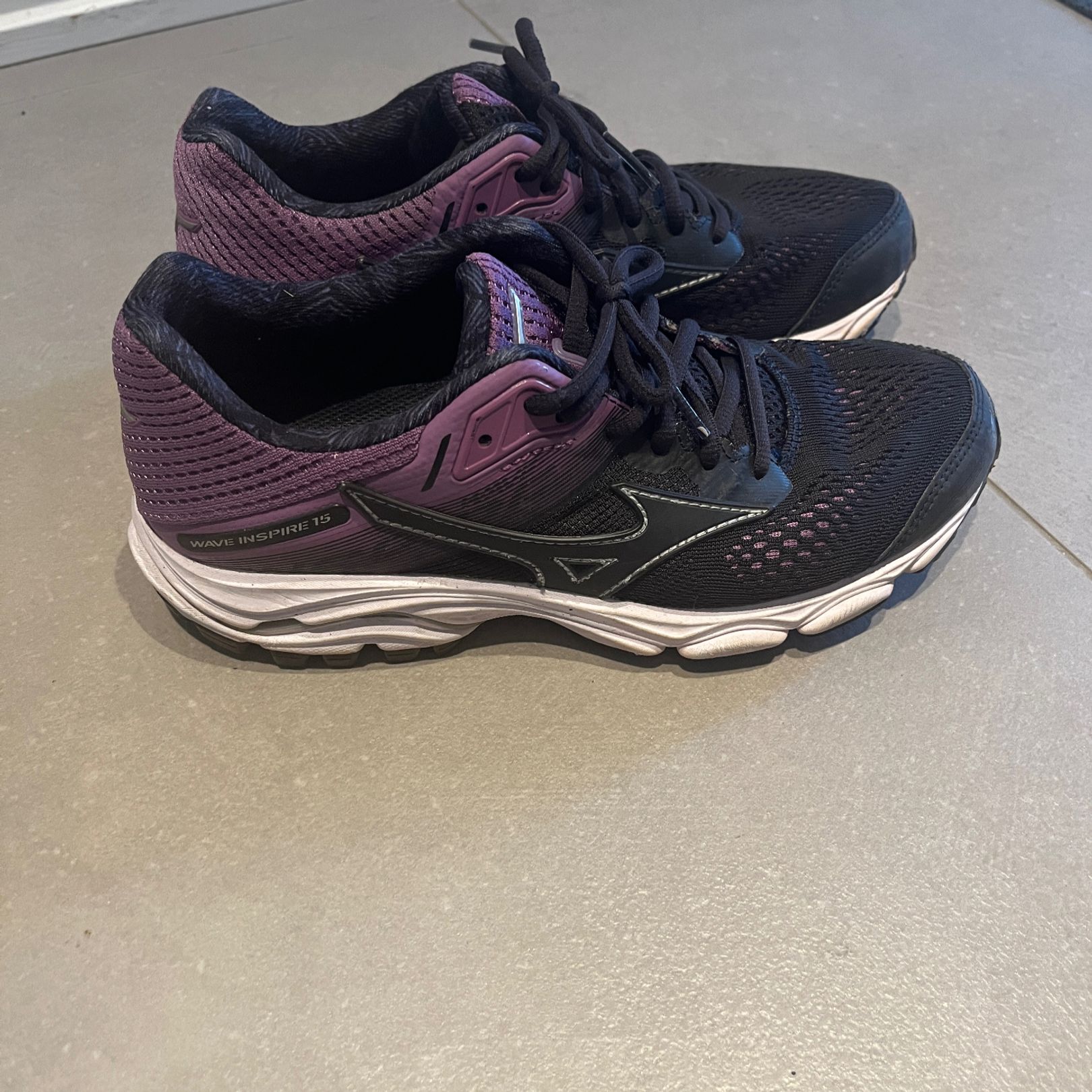 Mizuno  Wave Inspire