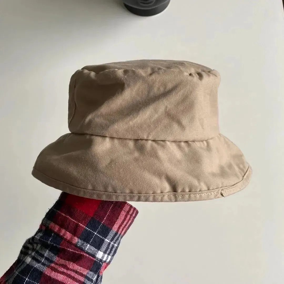 Bucket hat