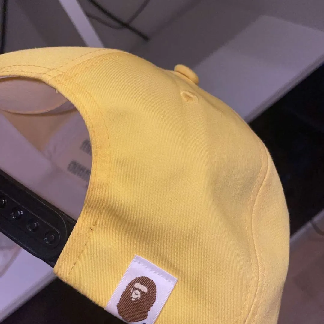 Bape caps gul