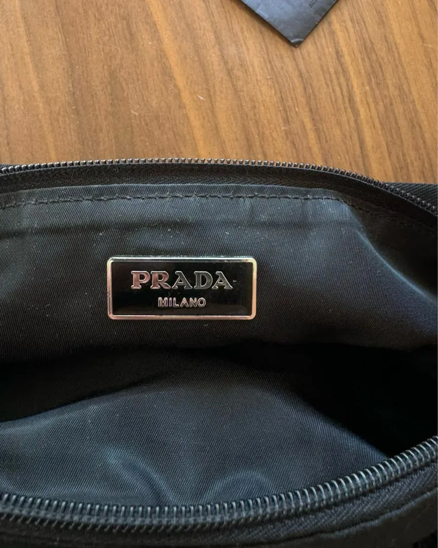 Prada nylon magväska