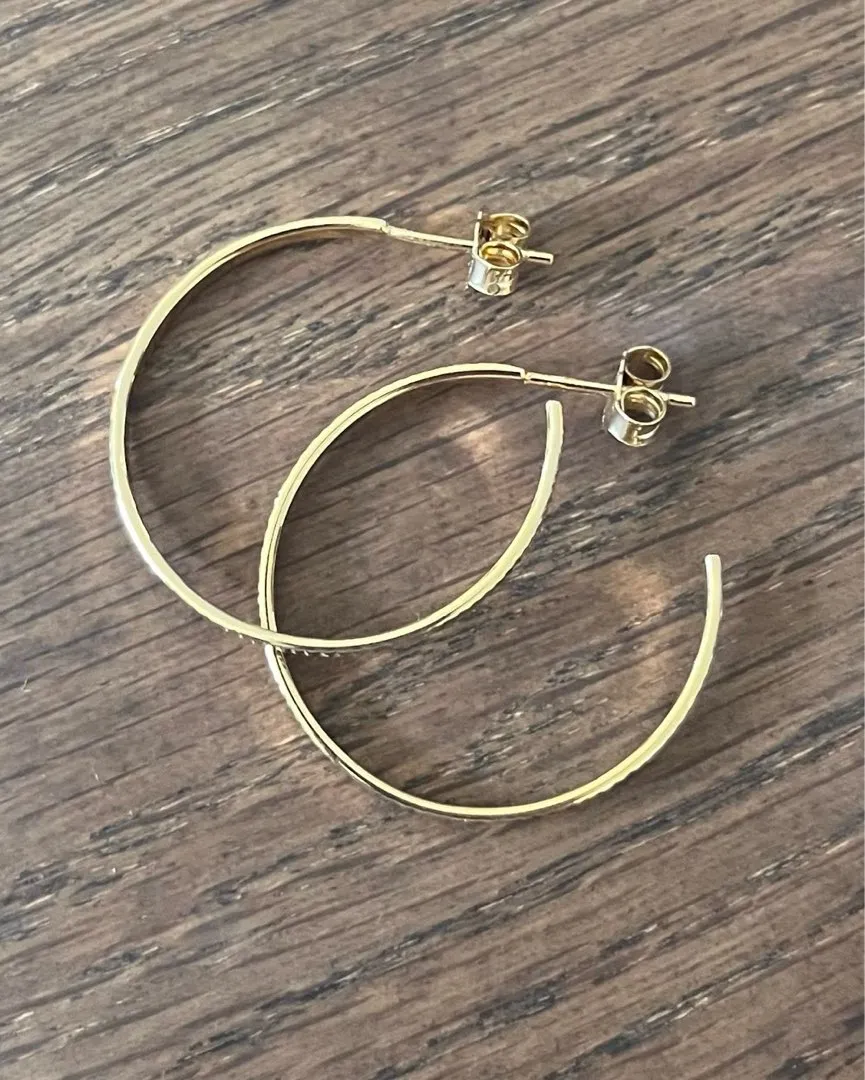 Sea reflection hoops