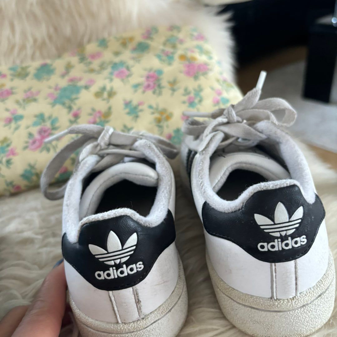 Adidas sko