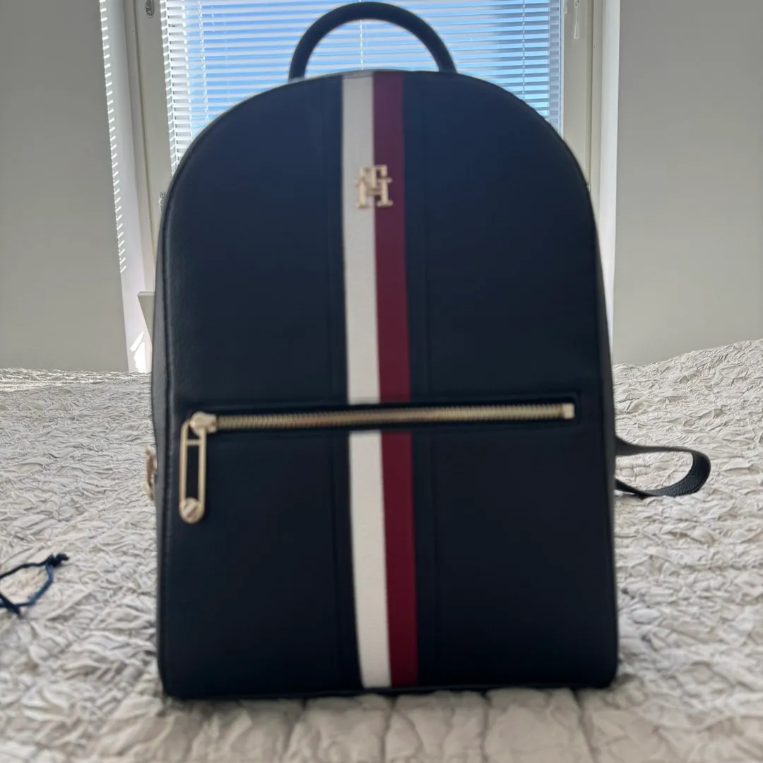 Tommy Hilfiger reppu