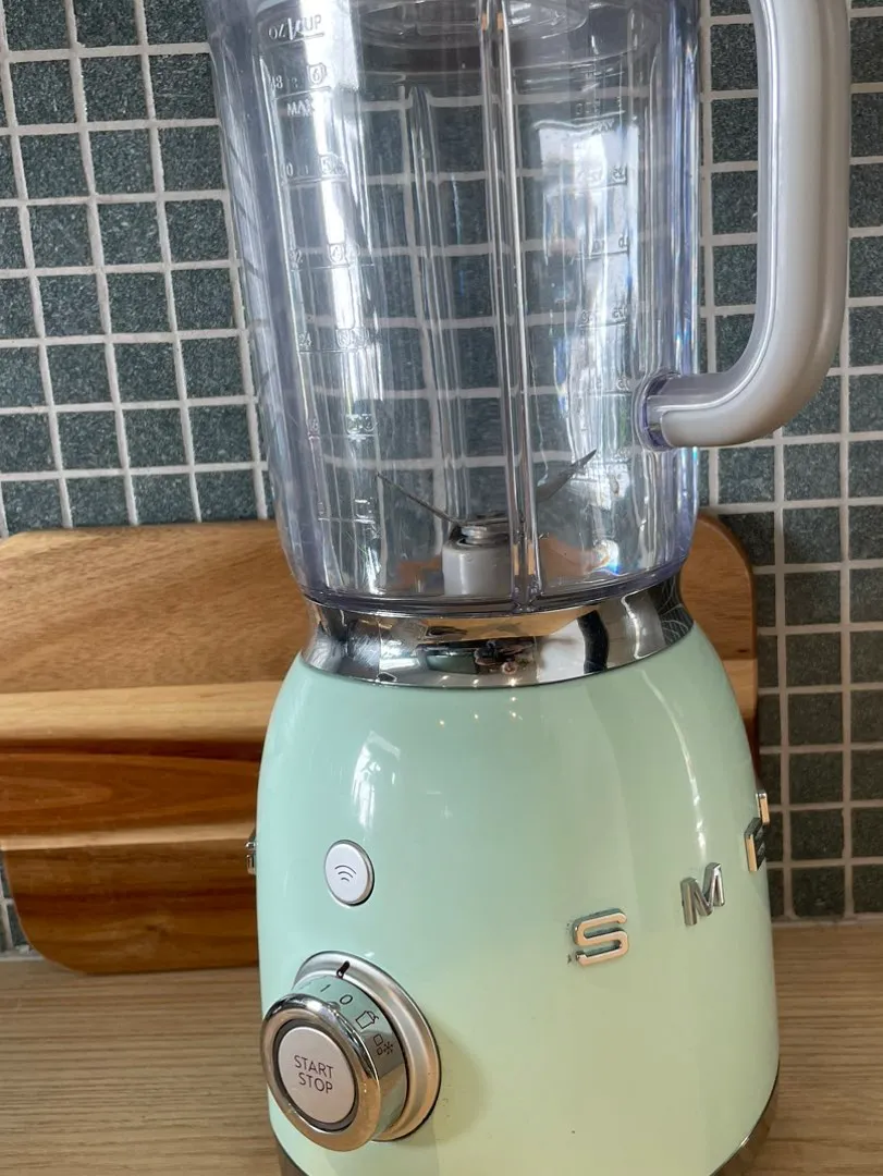 Smeg blender