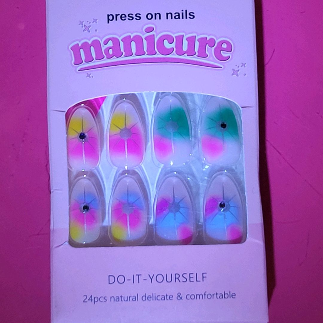 Press-on Nails