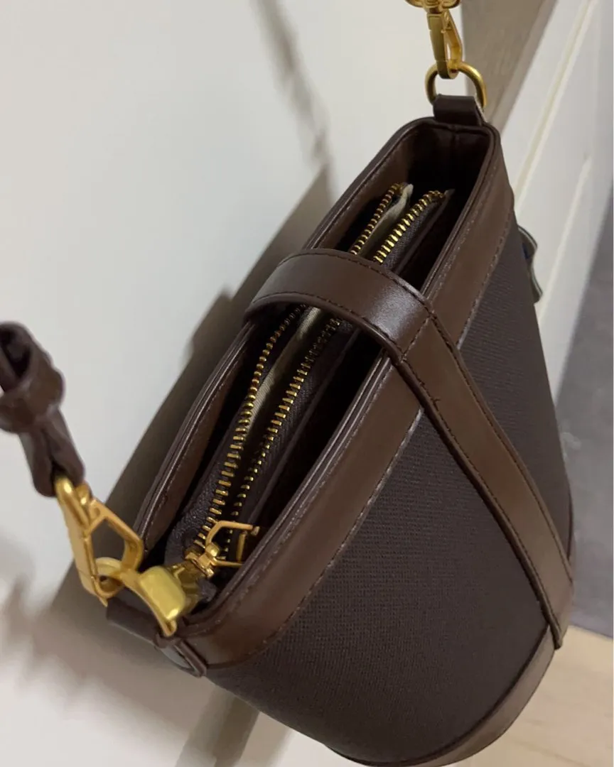 Crossbody veske