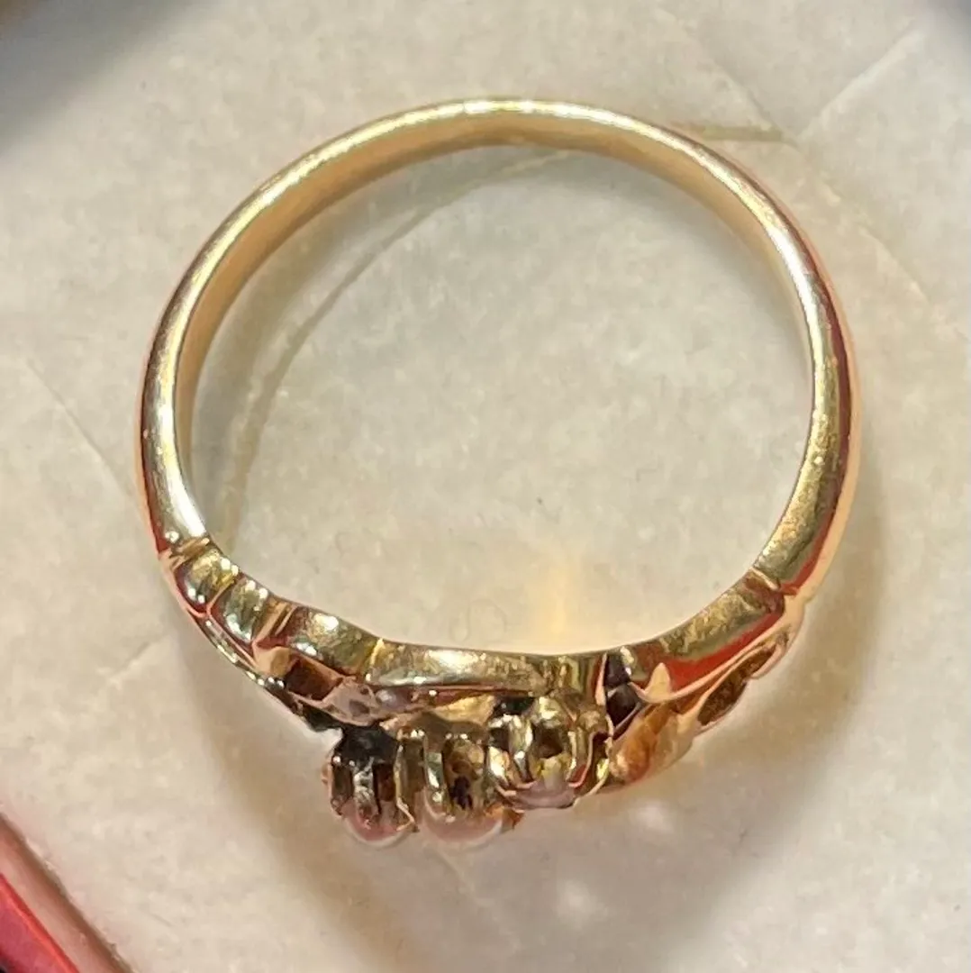 Antique gold ring