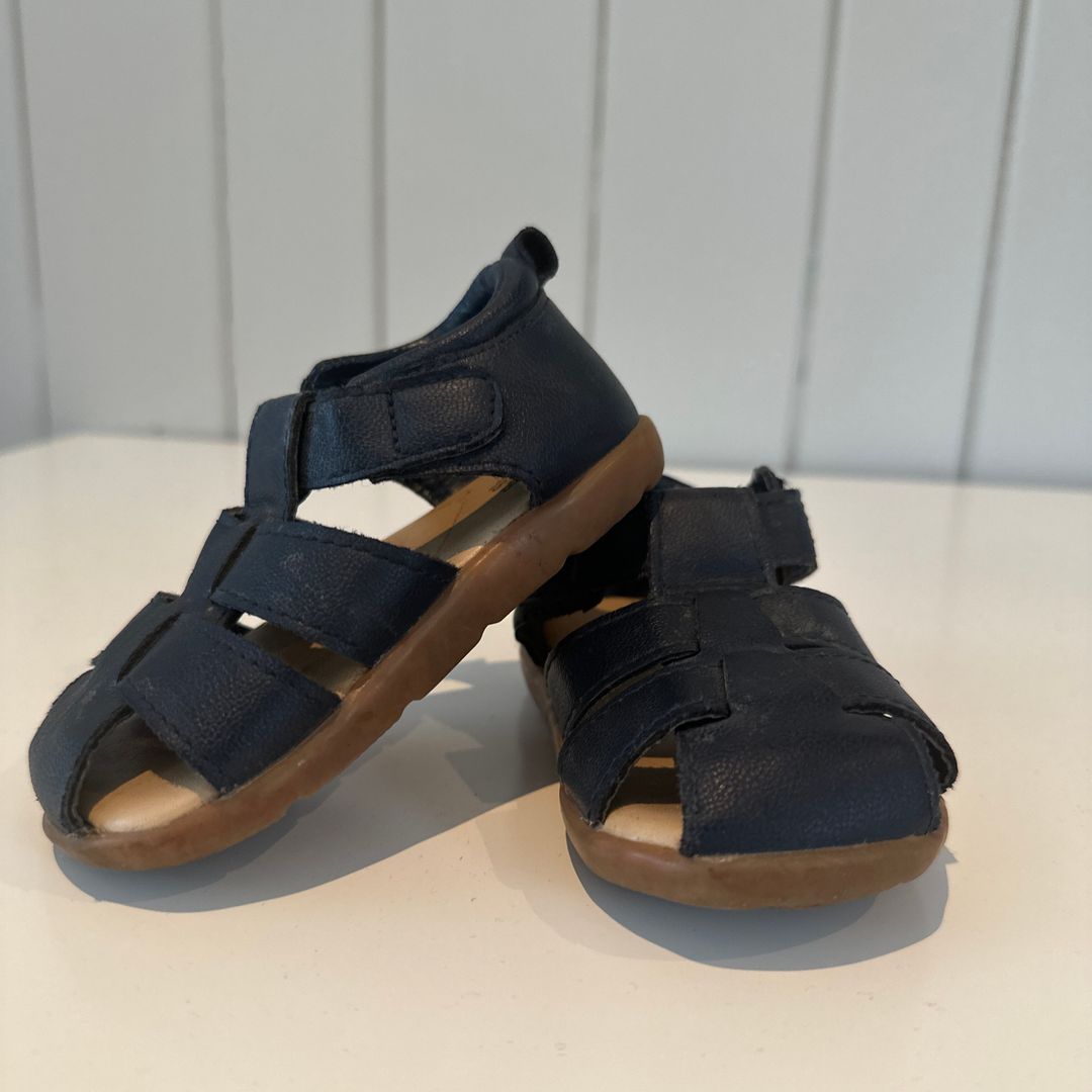 Livets første sandal