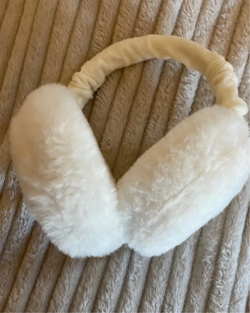 Earmuffs White