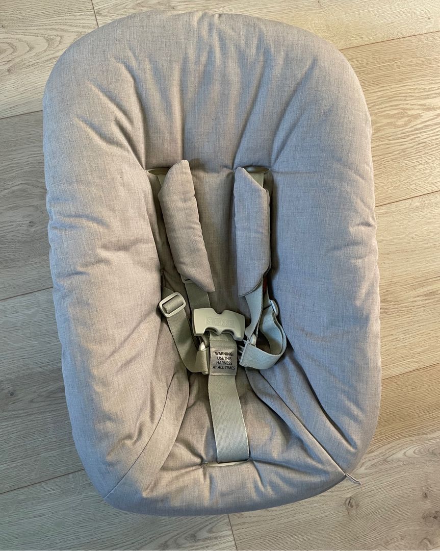 Newborn seat