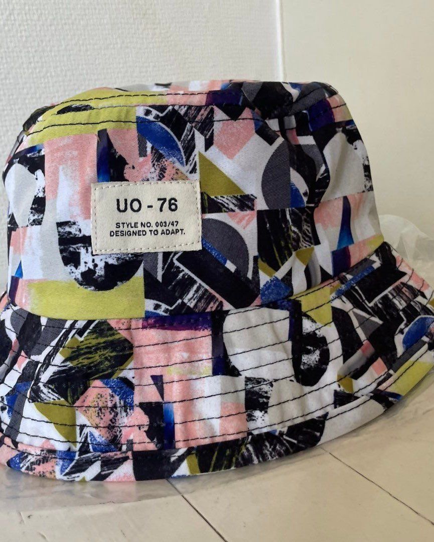 Urban bucket hat