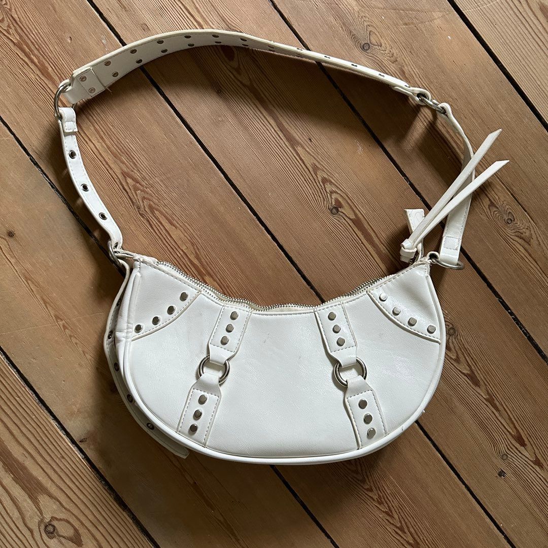 Crossbody taske