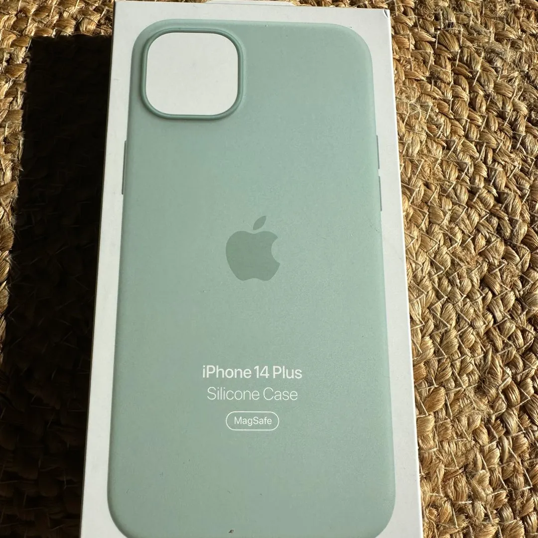 Iphone 14 plus cover