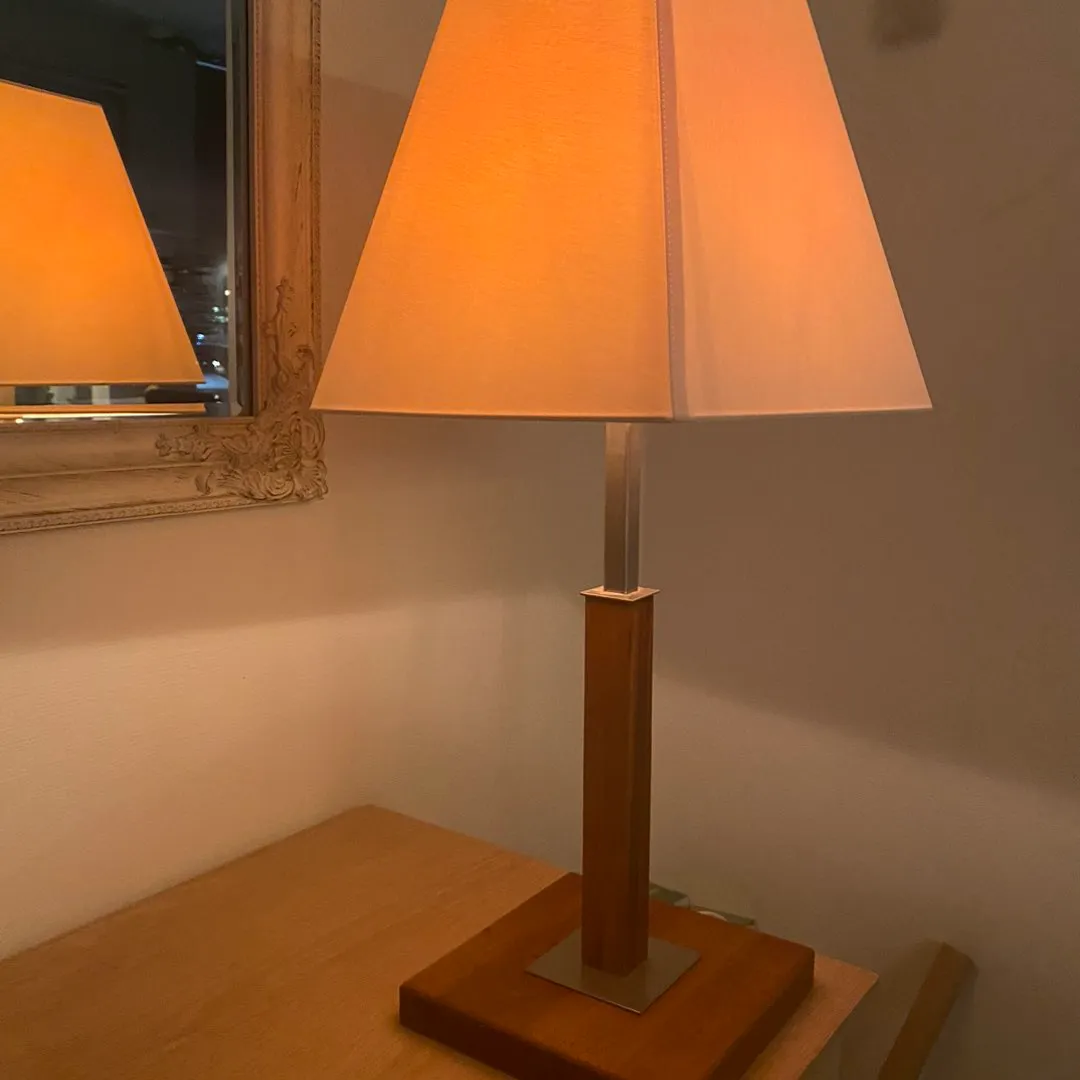 Lampe i heltre eik